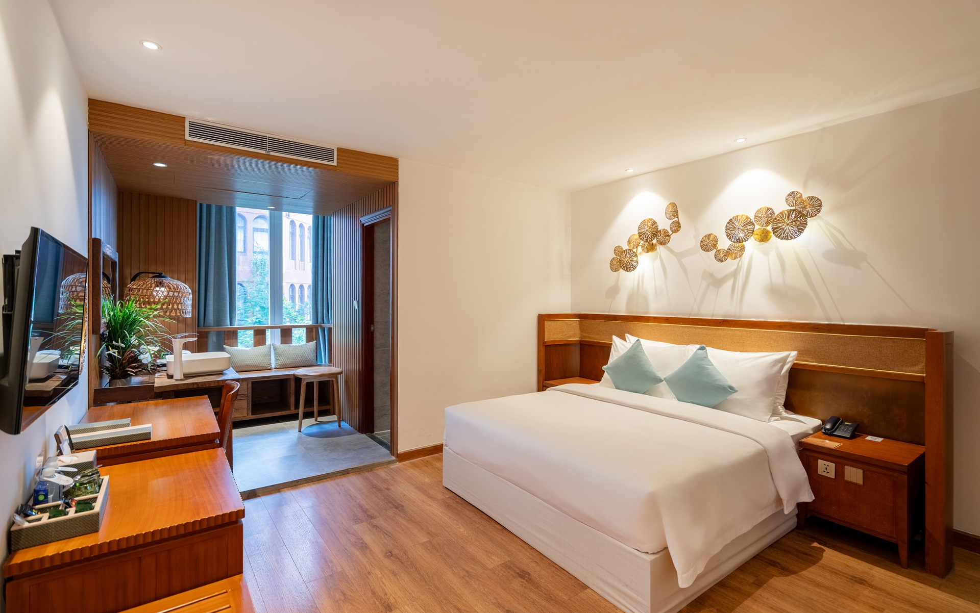 A&Em Saigon Hotel